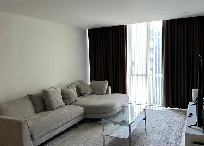 Habitacon Deluxe Con Bano Privado Caminando A La Embajada Americano Apartment